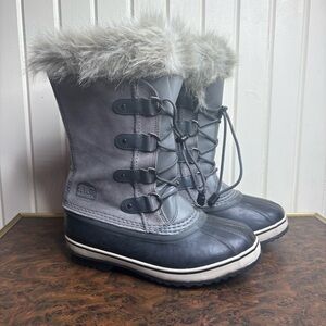 SOREL Joan of Arctic boots size 6